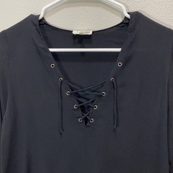 5 for $25 Wilfred free aritzia redling lace up blouse black - Picture 3 of 11